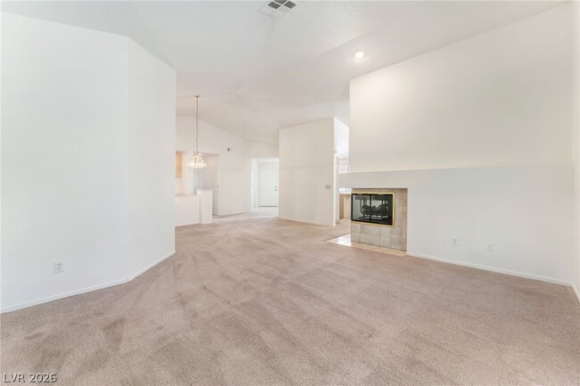 Building Photo - 9725 Horizon Hills Dr