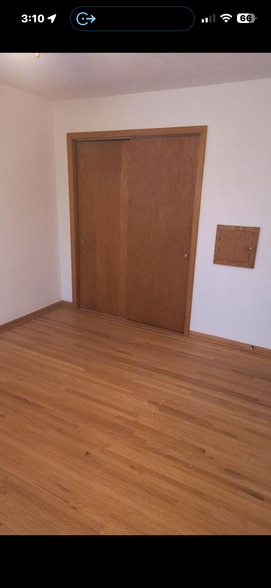 Building Photo - 610 Linden St W