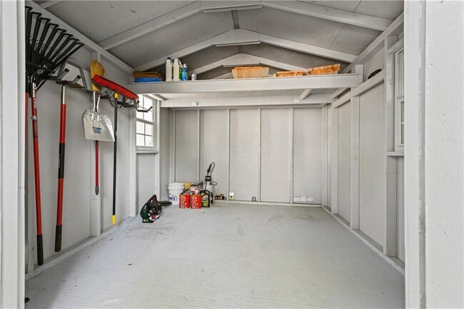 Building Photo - 1700 Cullen Ave