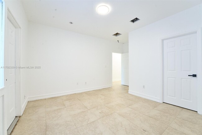 Building Photo - 22725 SW 125th Ave