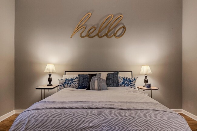 Building Photo - 190 E Gay St