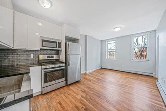 Building Photo - 176A 26