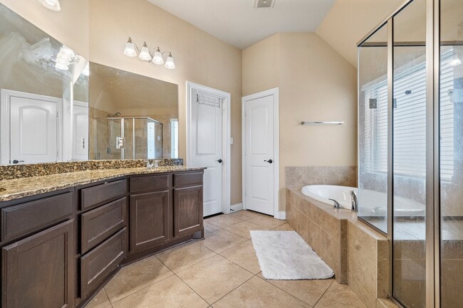 Building Photo - 17119 Kildonan Ct