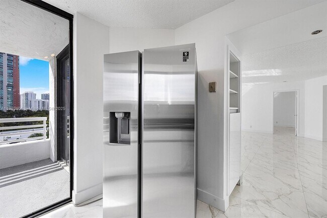 Building Photo - 3300 NE 192 St