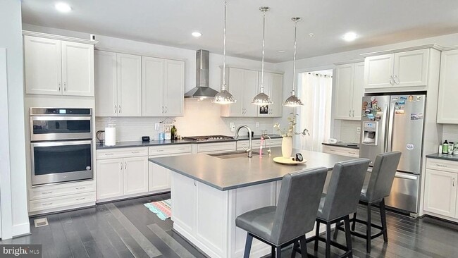 Building Photo - 14114 Dunlin St