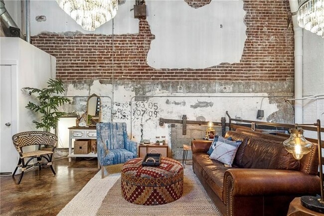 Building Photo - 650 Glen Iris Dr NE