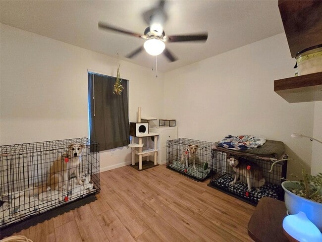 Building Photo - 2303 Darnell Dr