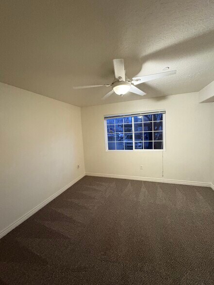 Building Photo - 1217 W 110 N