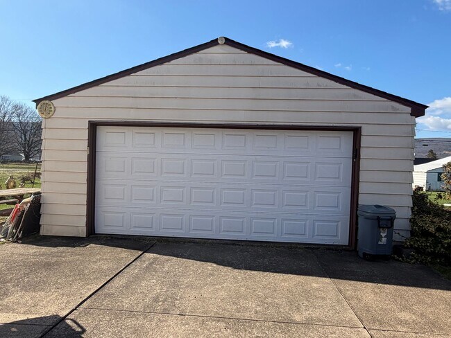 Building Photo - Coming soon: 3bd 2ba in Montoursville Pa!!!