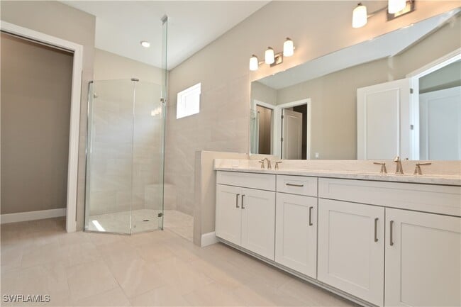 Building Photo - 8437 Rosa Ct