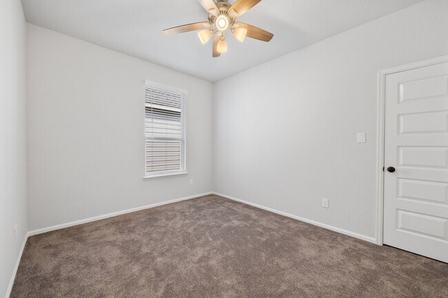 Building Photo - 5838 Turquoise Hl
