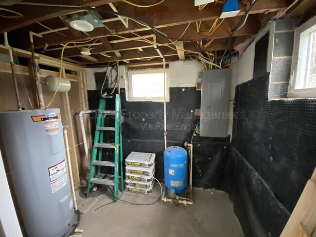 Building Photo - 15101 Spotswood Furnace Rd