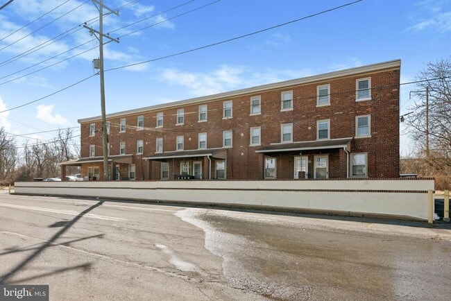 Building Photo - 635 Stanton Christiana Rd