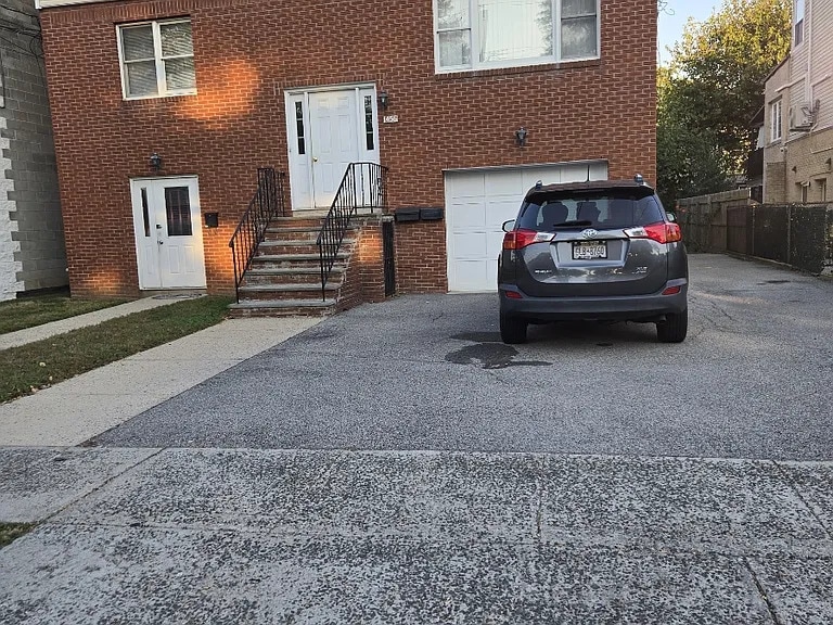 Primary Photo - 1456 Nepperhan Ave