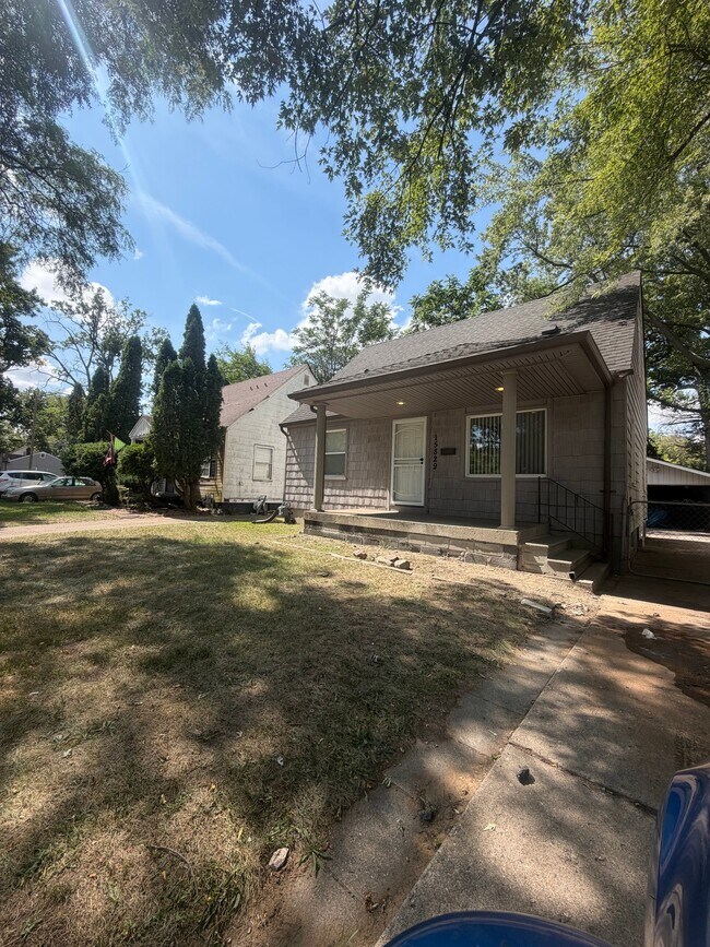 Building Photo - 15829 Beaverland St