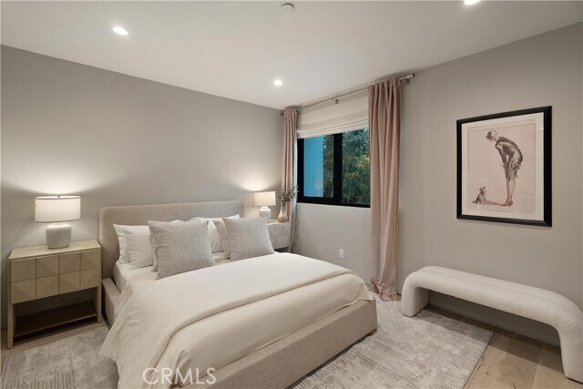 Building Photo - 4242 Vantage Ave