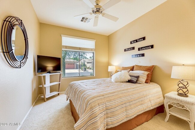 Building Photo - 9746 E Coopers Hawk Dr