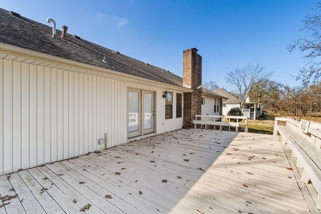 Building Photo - Beautiful 3 Bed / 2 Bath Home in Fort Smith (0.73 Acre Lot)