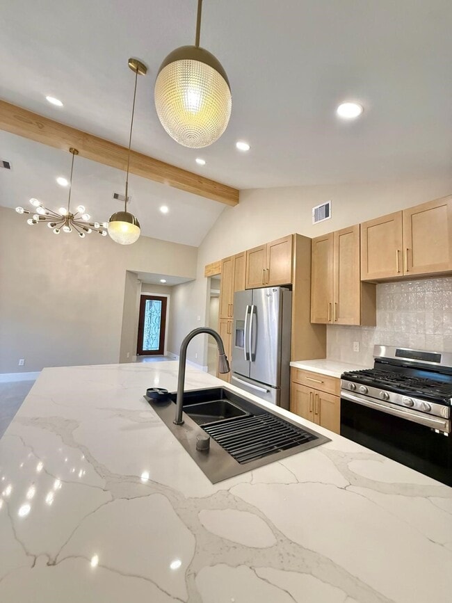 Building Photo - 1010 Golden Nugget Ct