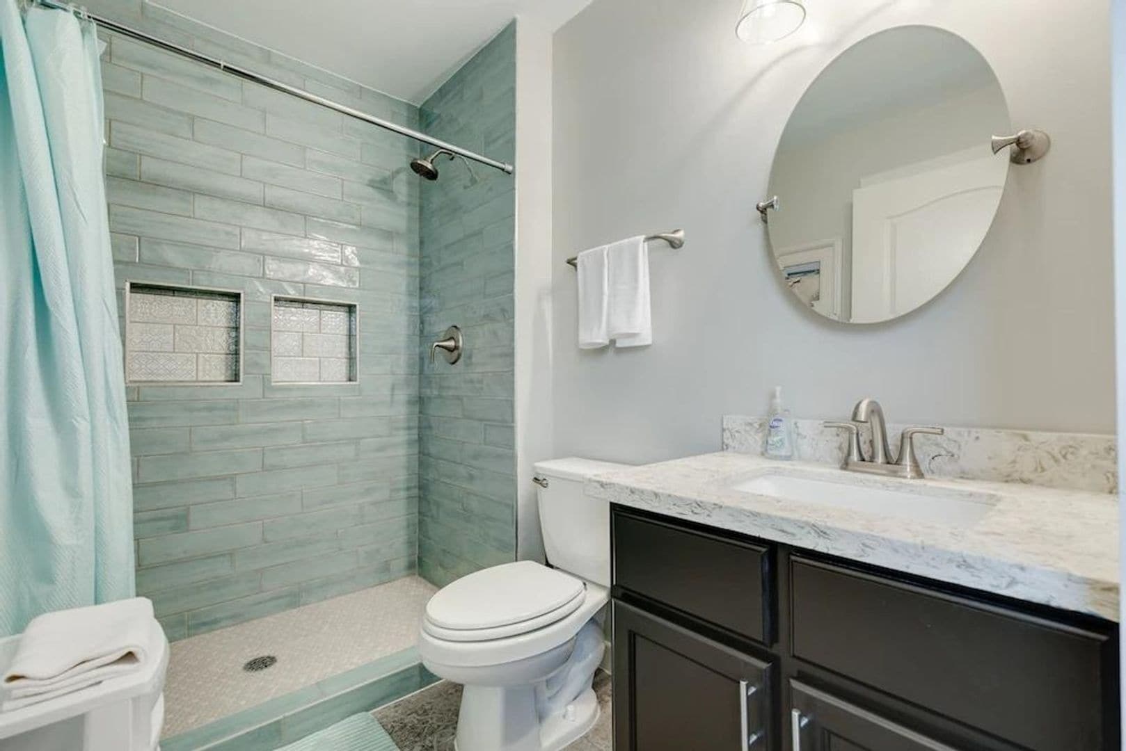 Building Photo - 1326 53rd St