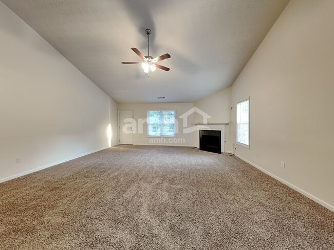 Building Photo - 2720 Kentshire Way