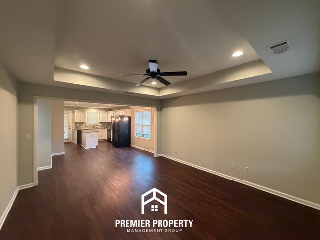 Building Photo - Move-In Ready 3BR Home in Tuscaloosa - Granite Counters & Enclosed Backyard