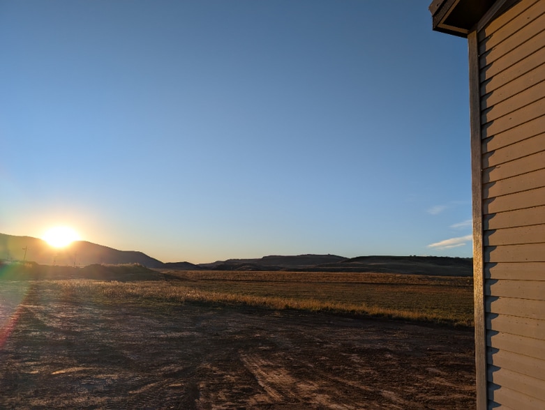 Building Photo - 39021 Holly Ln