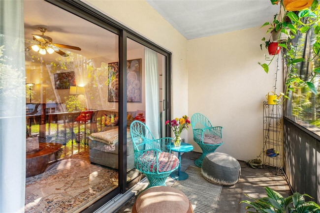 Building Photo - 3111 Oakland Shores Dr