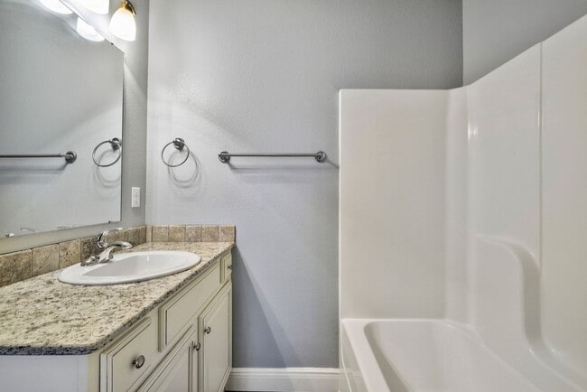 Building Photo - FREE 55” TV or 28” Blackstone! Plus $150 Amazon gift card! Beautiful 3 bed / 2.5 bath duplex with...