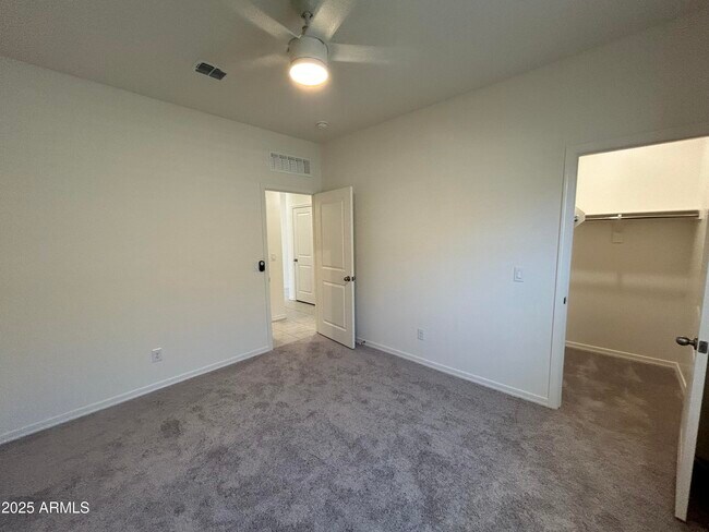 Building Photo - 18461 N Los Gabrieles Way
