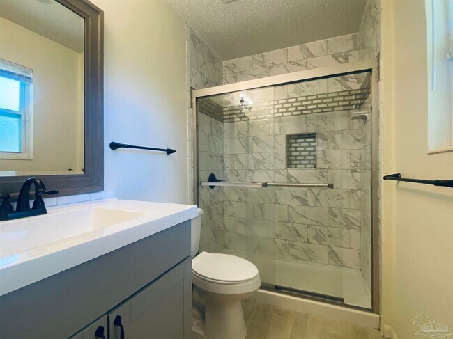 Building Photo - 2315 Reva Cir
