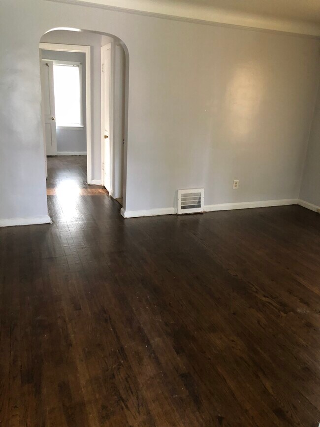 Building Photo - 18996 Elkhart St