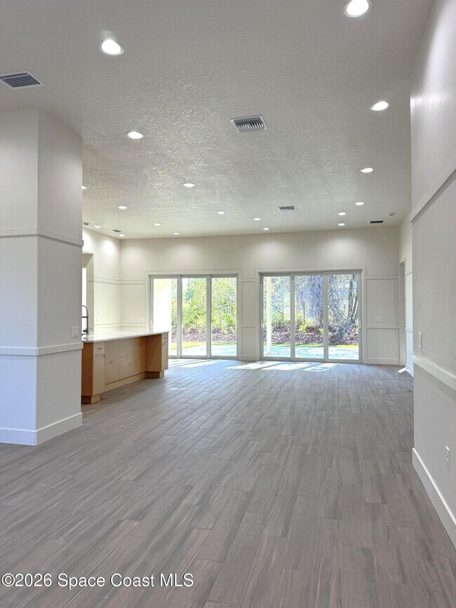 Building Photo - 2781 Edington Dr
