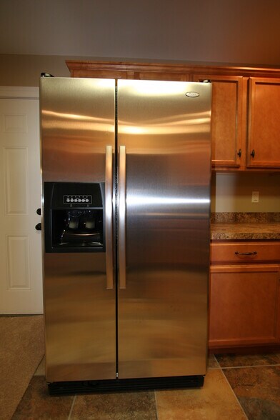 Building Photo - 9008 Landon Ln