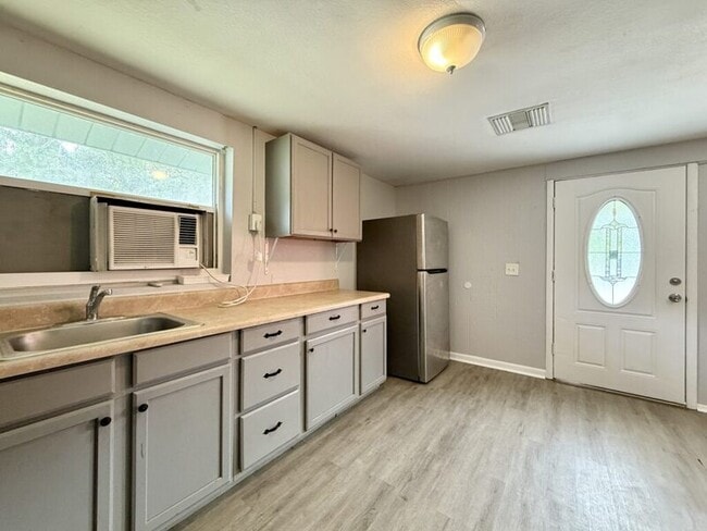 Building Photo - 8240 Krag Dr