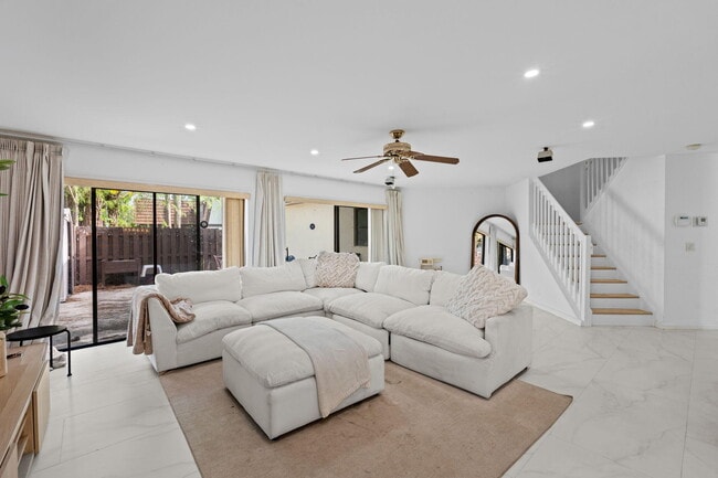 Building Photo - 111 Weybridge Cir