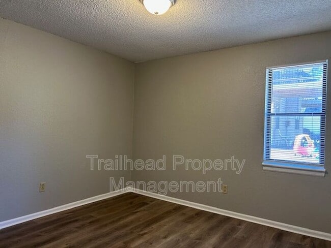 Building Photo - 8702 NW 82 Terrace