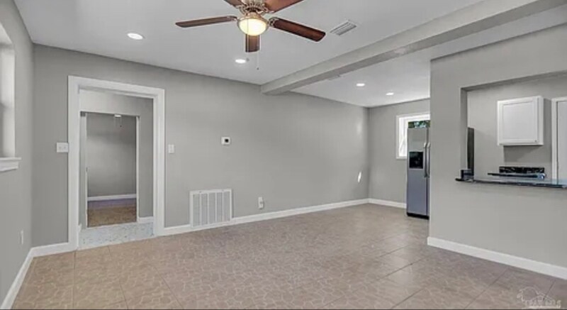 Building Photo - 22 Adkinson Dr