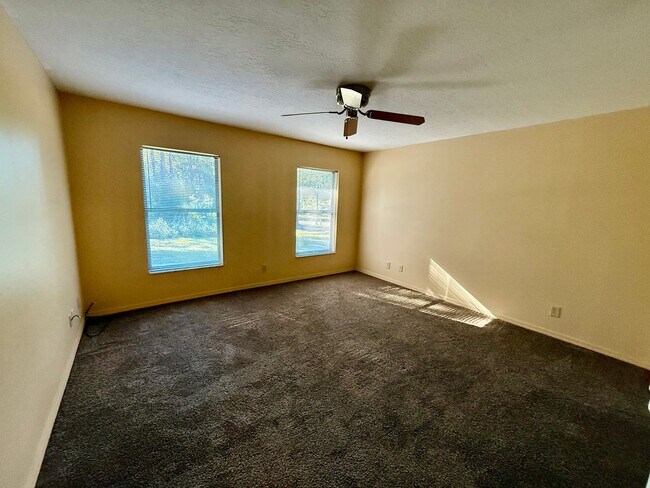 Building Photo - 2BR/2BA Home in Rainbow Springs Country Cl...