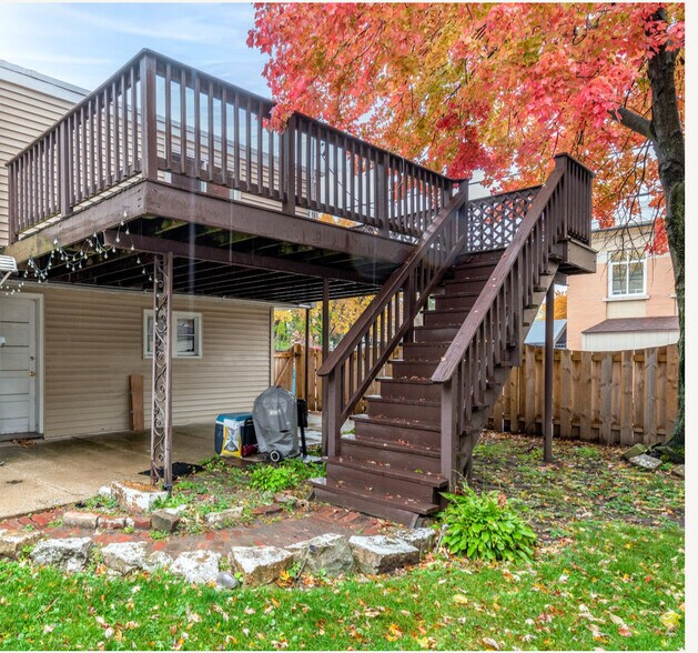 Building Photo - 532 Thomas Ave