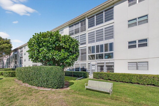 Building Photo - 3502 Bimini Ln