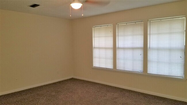 Building Photo - 2271 Green Timbers Trail