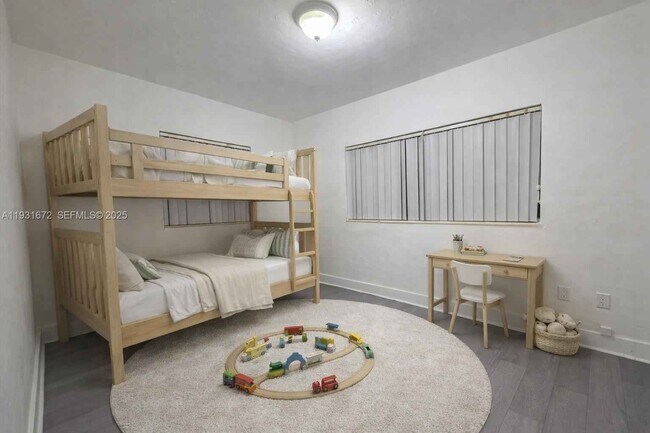 Building Photo - 1267 NE 117th St