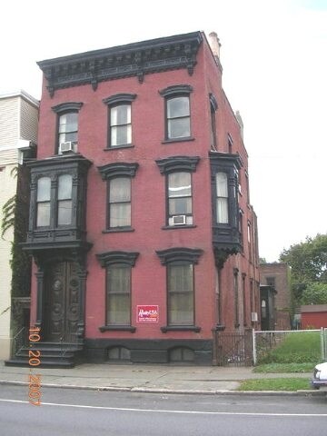 Primary Photo - 1429 Broadway