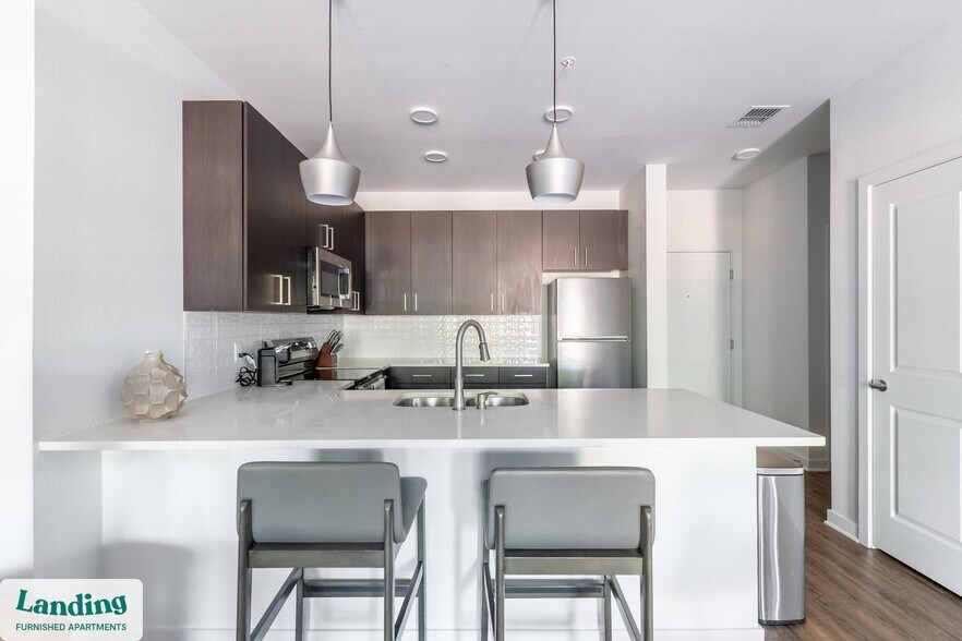 Building Photo - 1225 Utica Dr