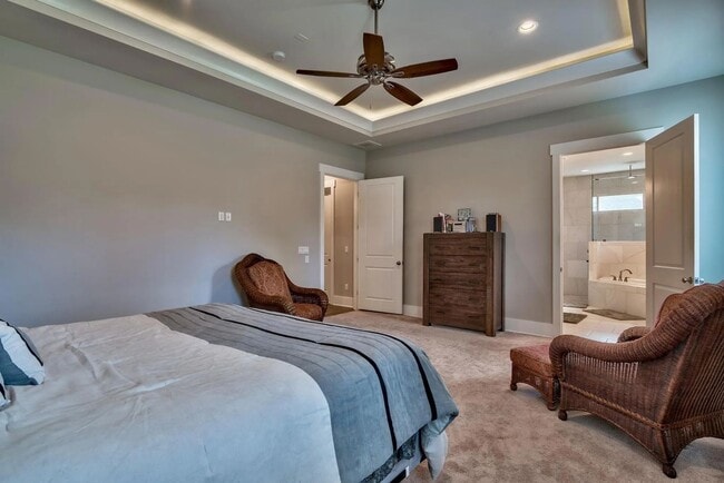 Building Photo - Spacious 4-Bedroom Home for Long-Term Lease in Holiday Shores | Miramar Beach, FL