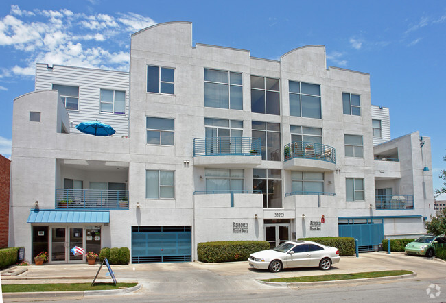 Building Photo - Residences of Museum Place