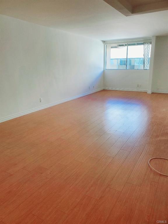 living room - 14141 Dickens St