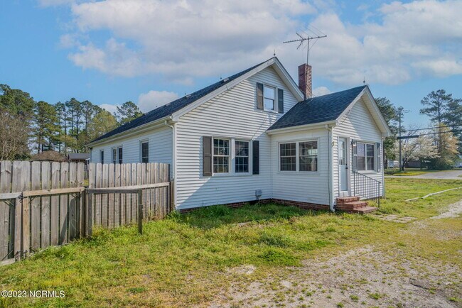 Building Photo - 1687 Morgans Corner Rd