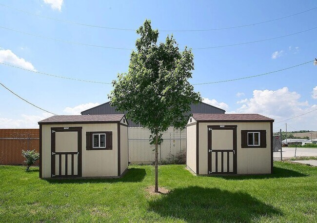 Building Photo - 345 Spruce St